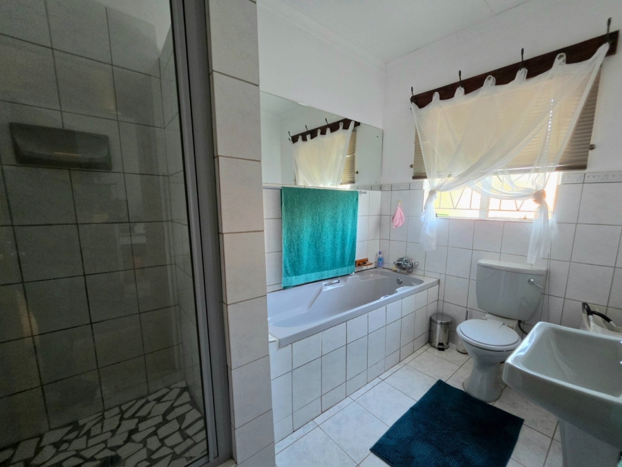 4 Bedroom Property for Sale in Blydeville Northern Cape